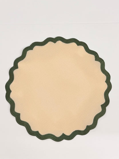 Synthetic straw placemats