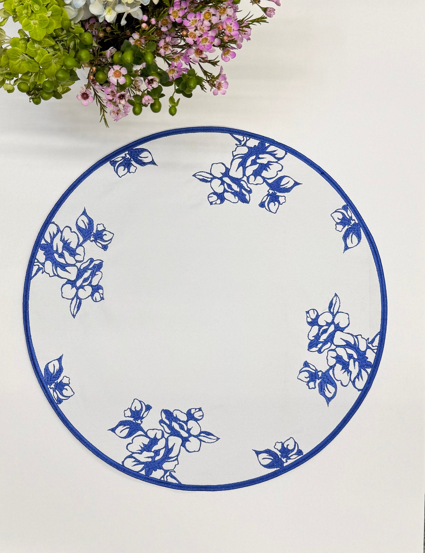 Blue flowers placemat