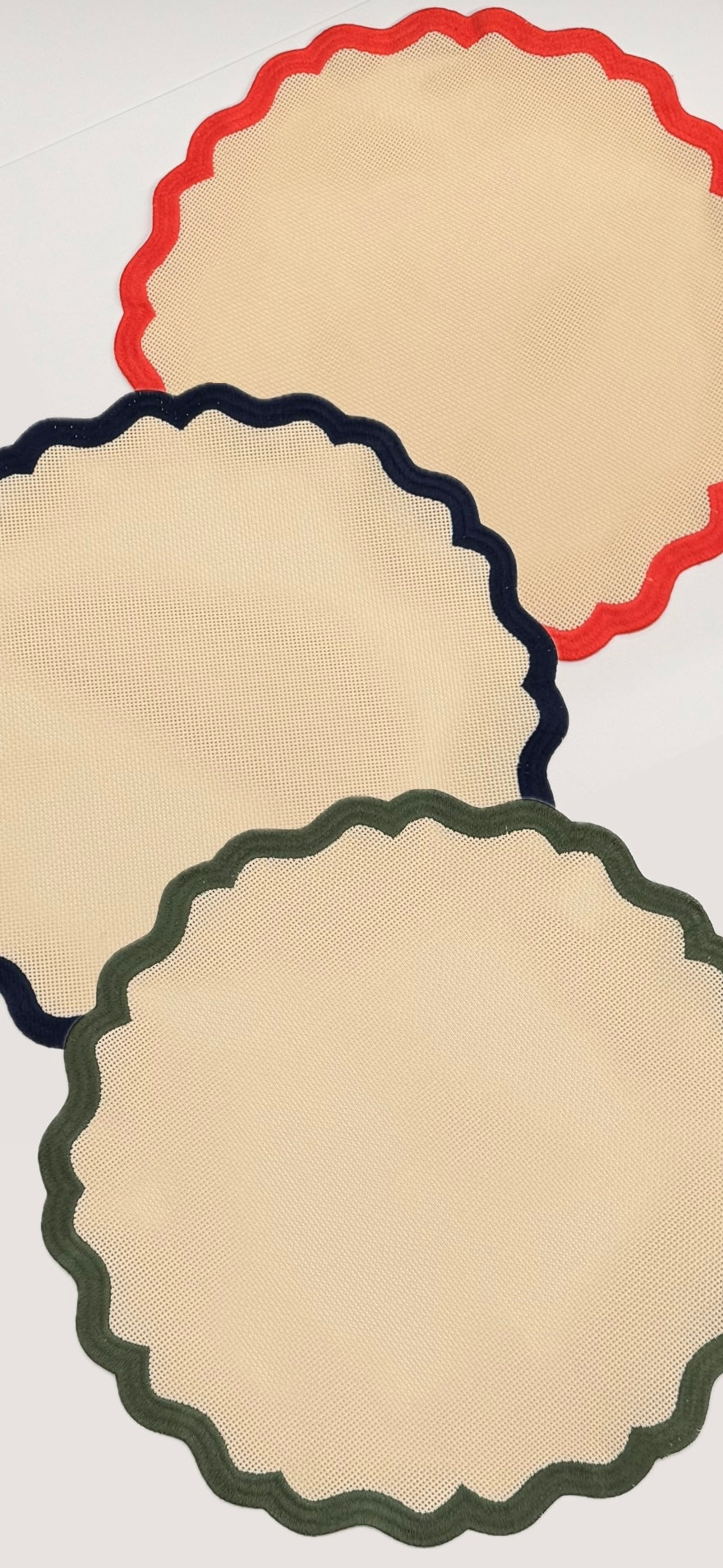 Synthetic straw placemats