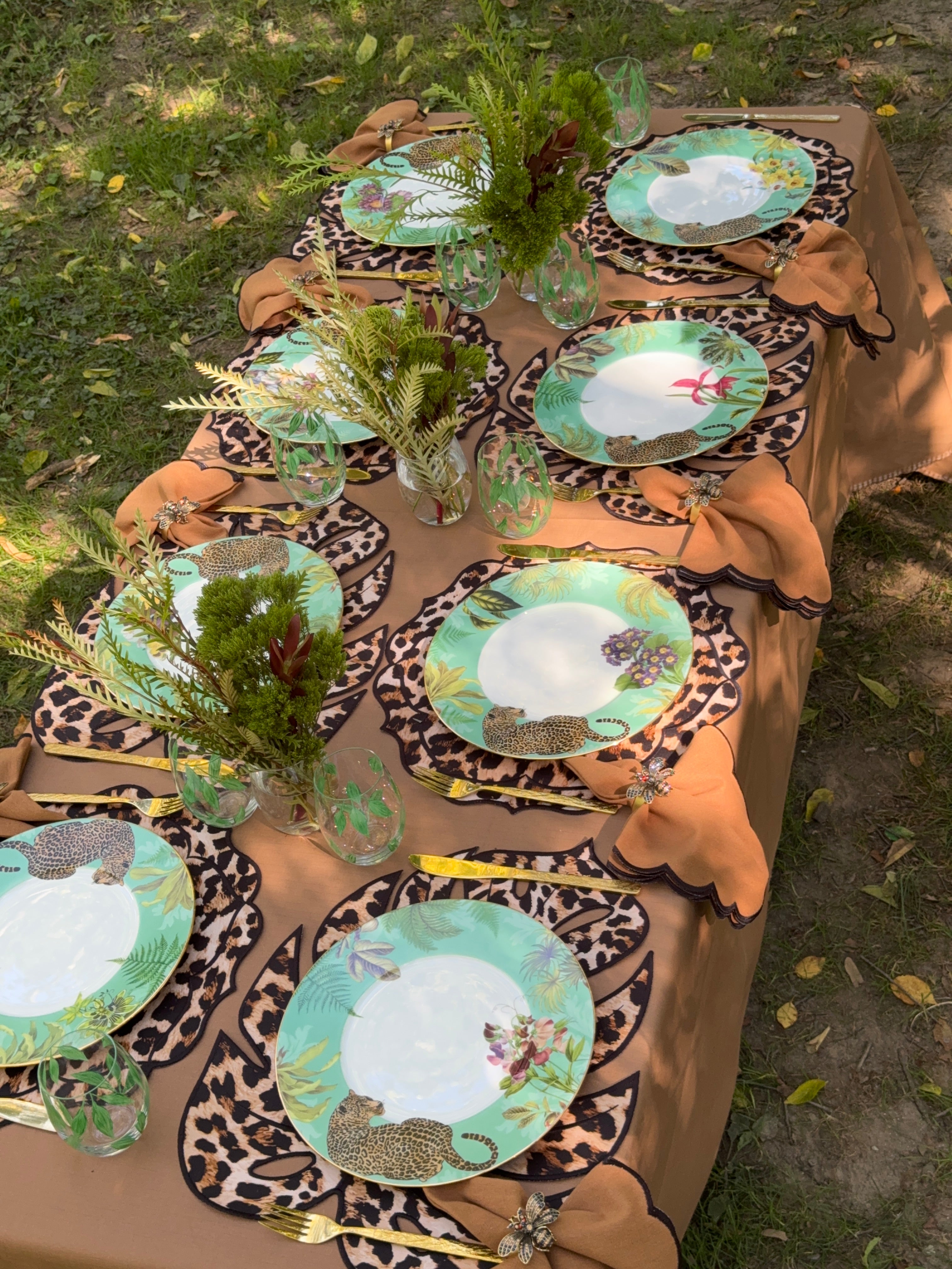 Leopard dinner plate