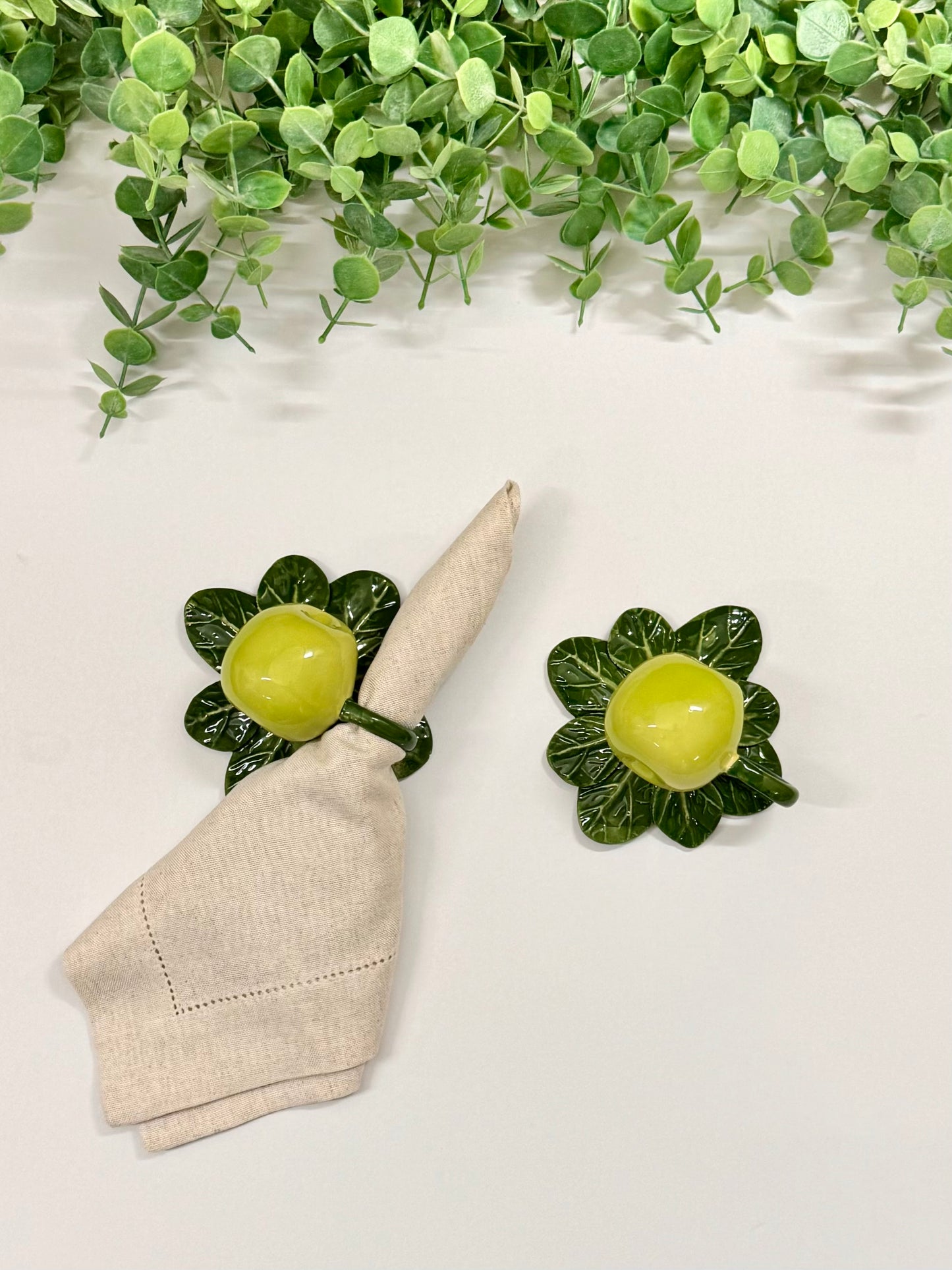 Green Apple w/ Leaves Napkin Ring (set of 2)